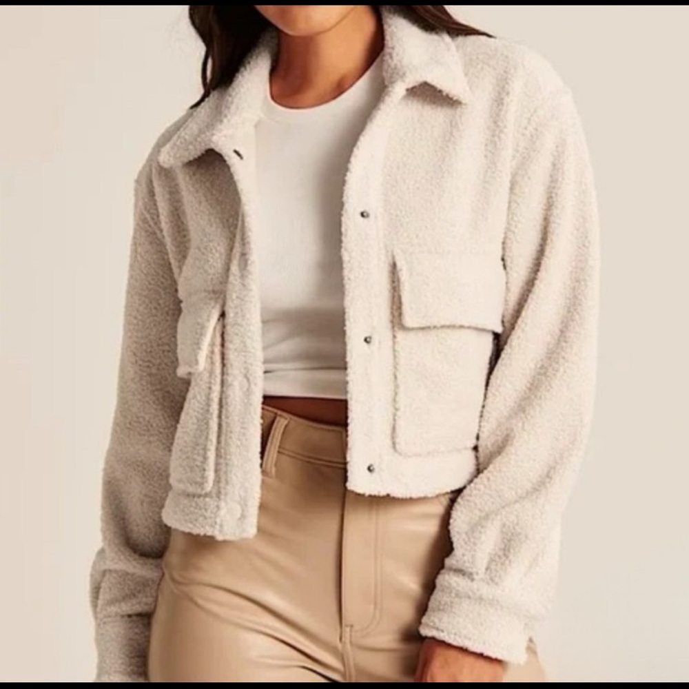 🌀Abercrombie Cropped Sherpa Shirt Jacket - Size XS | Color: Cream